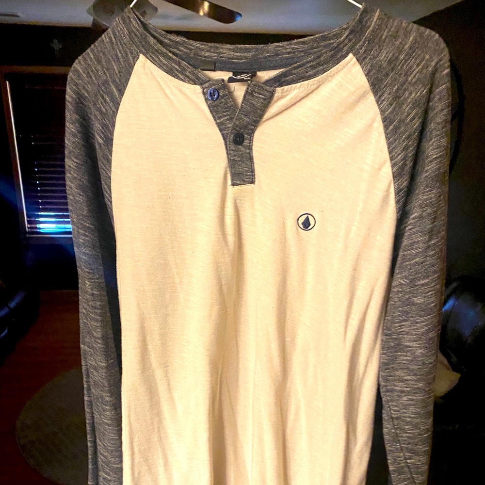 Long sleeve shirt